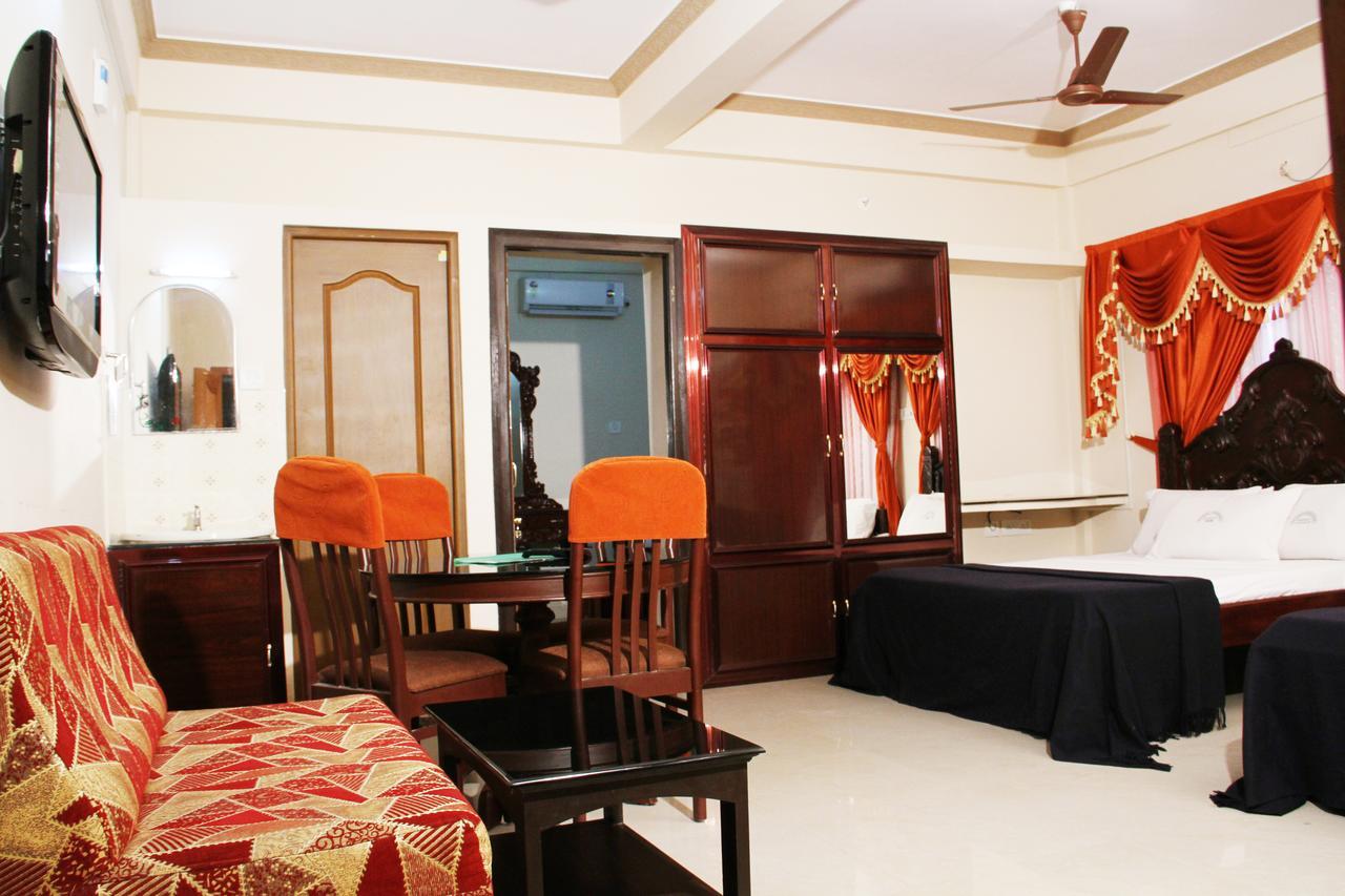 Anandkrishna Residency Hotell Guruvāyūr Eksteriør bilde