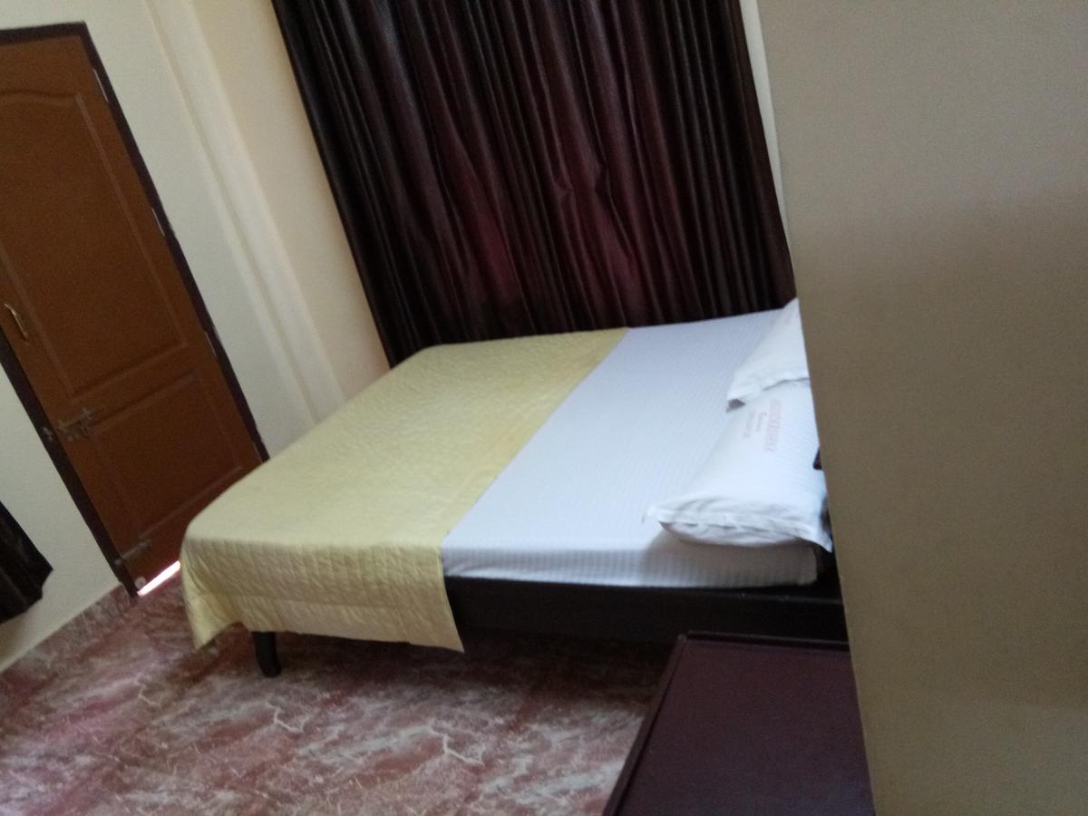 Anandkrishna Residency Hotell Guruvāyūr Eksteriør bilde