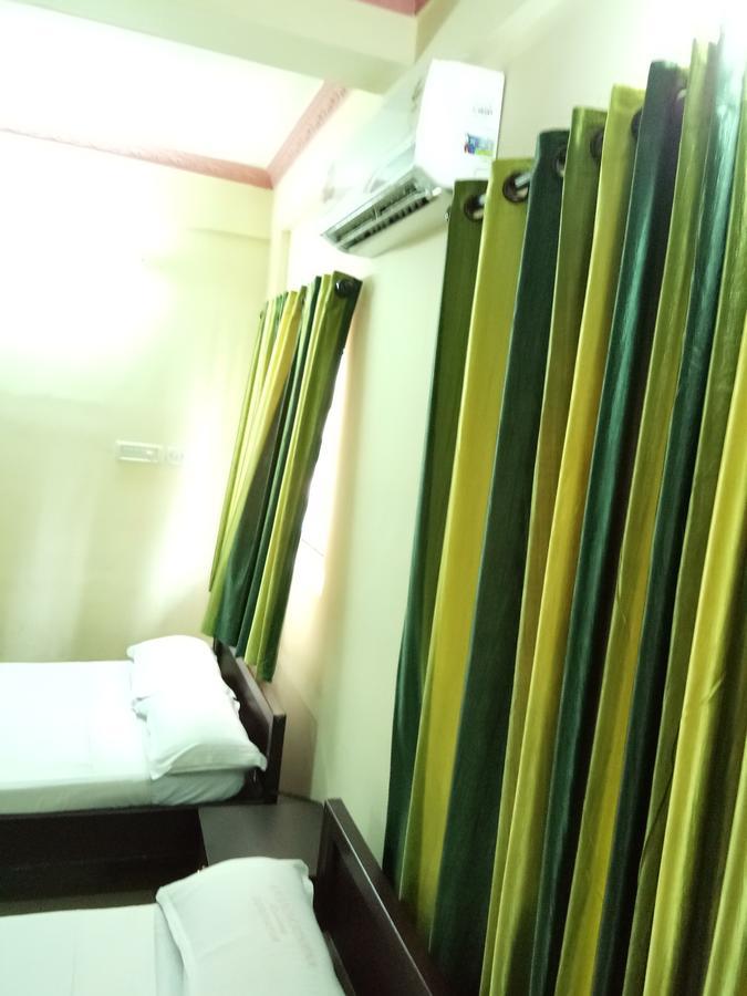 Anandkrishna Residency Hotell Guruvāyūr Eksteriør bilde